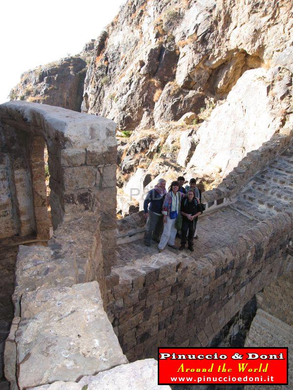 Yemen - Shahara Bridge - 12.jpg